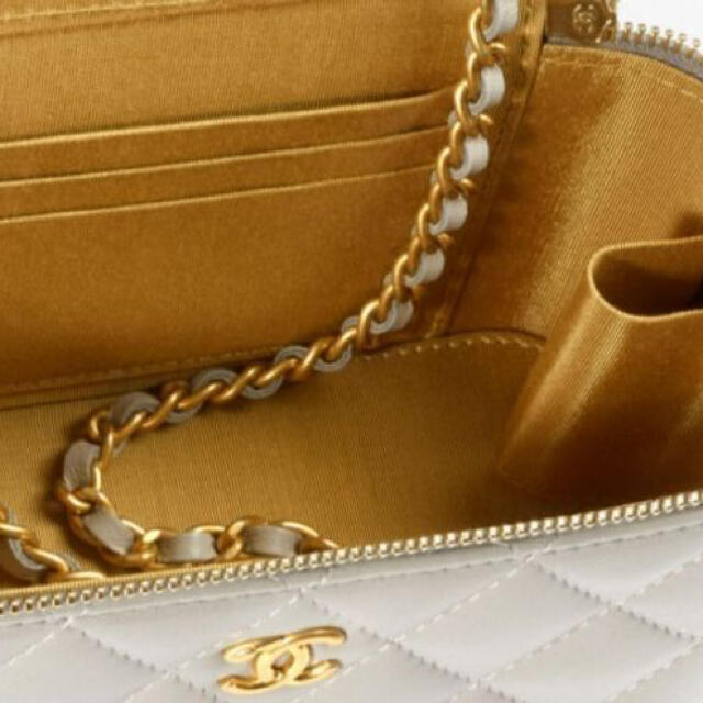 値下げ中！！CHANEL レア バニティ新品未使用 ホワイト