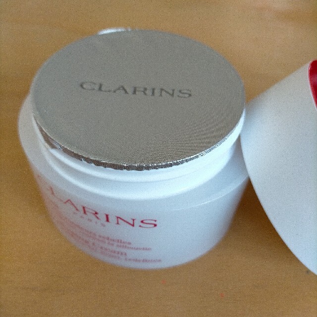 CLARINS(クラランス)のクラランス クレームマスヴェルト コスメ/美容のボディケア(ボディクリーム)の商品写真