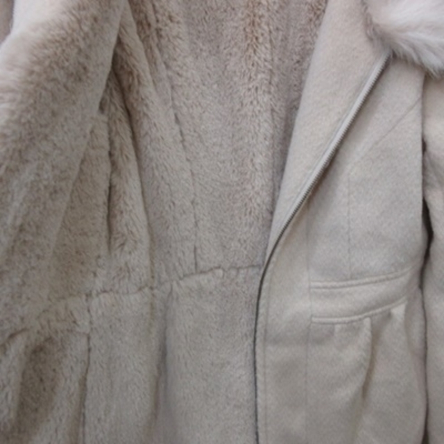 rienda(リエンダ)のリエンダ ロングコート ステンカラー フェイクファー 裏ファー S ベージュ レディースのジャケット/アウター(その他)の商品写真