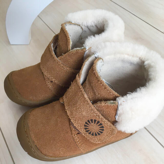 UGG(アグ)のUGG 14.5cm キッズ/ベビー/マタニティのベビー靴/シューズ(~14cm)(ブーツ)の商品写真