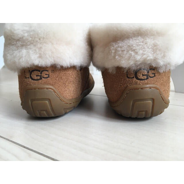 UGG(アグ)のUGG 14.5cm キッズ/ベビー/マタニティのベビー靴/シューズ(~14cm)(ブーツ)の商品写真