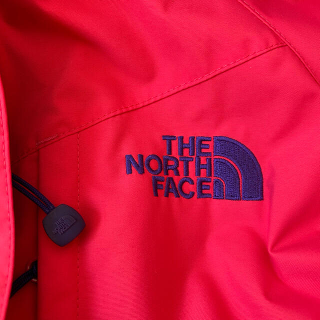 THE NORTH FACE(ザノースフェイス)のノースフェイス　マウンテンパーカー　美品　レディース レディースのジャケット/アウター(ナイロンジャケット)の商品写真