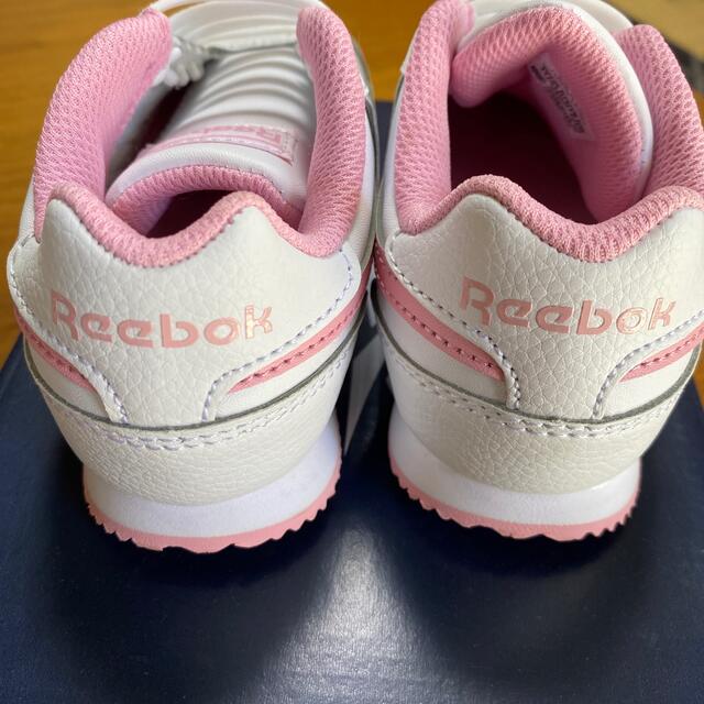 Reebok(リーボック)のReebok 17 キッズ　シューズ　未使用 キッズ/ベビー/マタニティのキッズ靴/シューズ(15cm~)(スニーカー)の商品写真