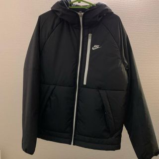 ナイキ(NIKE)の新品 タグ付き NIKE 中綿ジャケット レガシー FLフーディ メンズ(ダウンジャケット)