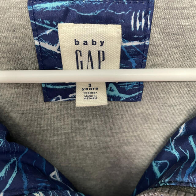 babyGAP(ベビーギャップ)のウインドブレーカー　baby GAP キッズ/ベビー/マタニティのキッズ服男の子用(90cm~)(ジャケット/上着)の商品写真