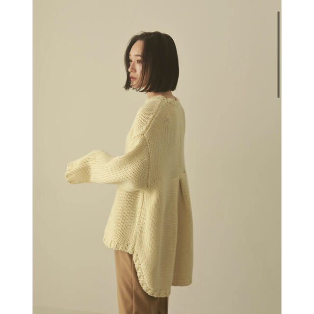 back volume knit   ivory