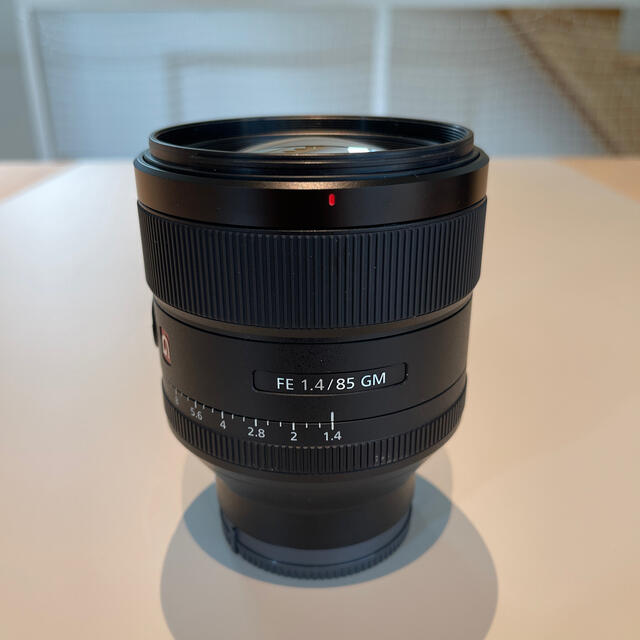 SONY(ソニー)のSONY FE 85mm F1.4 GM スマホ/家電/カメラのカメラ(レンズ(単焦点))の商品写真