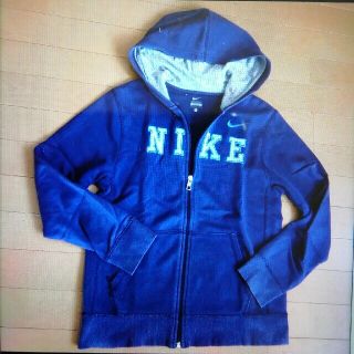 ナイキ(NIKE)のNIKE　パーカー　160センチ(ジャケット/上着)