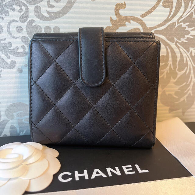 CHANEL(シャネル)のクラン様専用 シャネル 折財布 カンボン ラムスキン ブラック ピンク 二折 レディースのファッション小物(財布)の商品写真