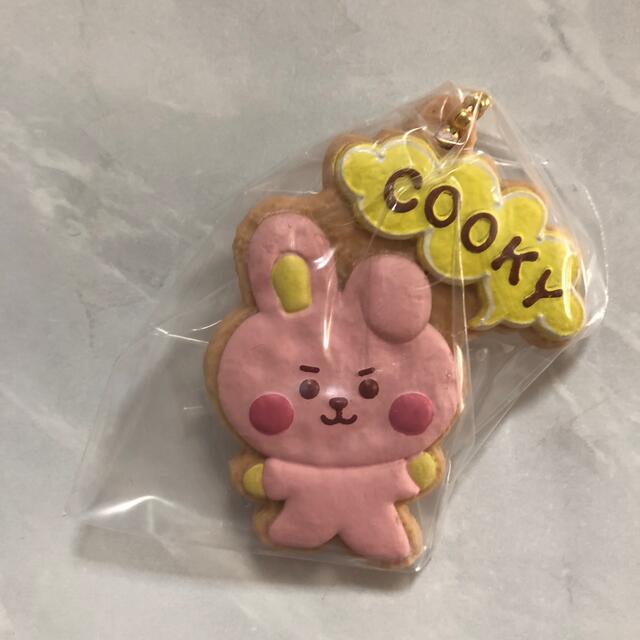 BT21  クッキーチャームコット　COOKY エンタメ/ホビーのCD(K-POP/アジア)の商品写真