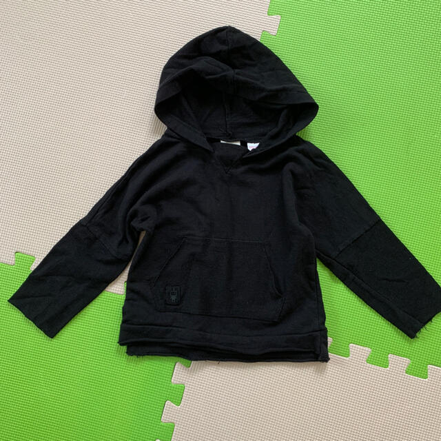 ZARA KIDS(ザラキッズ)のZARA BABY　ザラベイビー　スウェット　パーカー キッズ/ベビー/マタニティのキッズ服男の子用(90cm~)(Tシャツ/カットソー)の商品写真