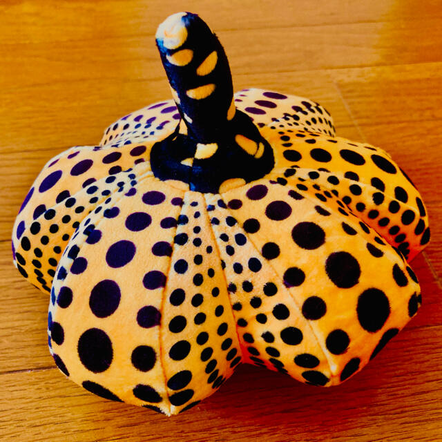 MOMA - 開封のみ新品 レア 草間彌生風 かぼちゃクッション MOMA - 開封のみ新品 レア 草間彌生風 かぼちゃクッション