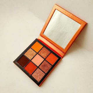 HUDABEAUTY TOPAZ アイシャドウ