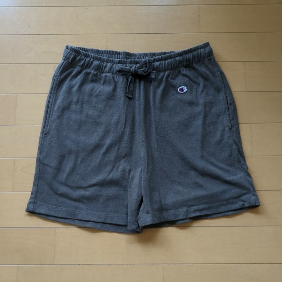 Champion(チャンピオン)のM【champion チャンピオン】ドットスウェットハーフパンツ 黒水玉半端丈 レディースのパンツ(ハーフパンツ)の商品写真