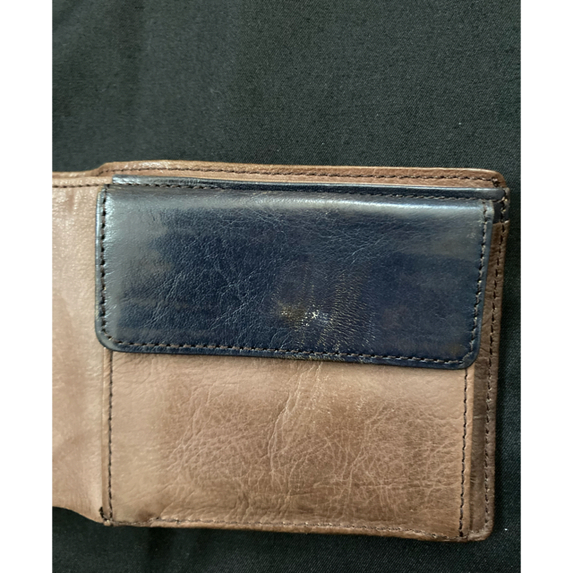 KATHARINE HAMNETT(キャサリンハムネット)のキャサリンハムネット　二つ折り財布　ネイビーxチョコ メンズのファッション小物(折り財布)の商品写真