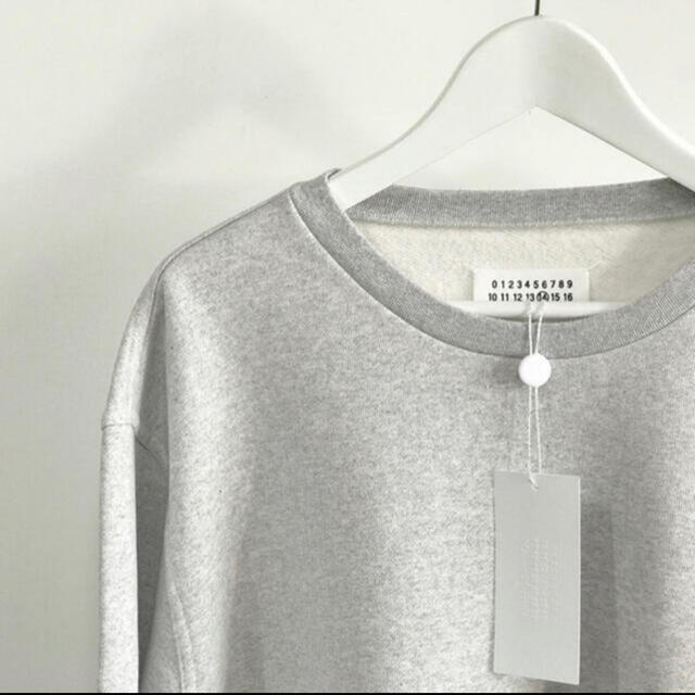 Maison Martin Margiela(マルタンマルジェラ)のmaison margiela 2018aw elbow patch sweat メンズのトップス(スウェット)の商品写真