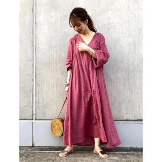 スローブイエナ レッド マキシワンピース/ロングワンピース(レディース ... スローブ イエナ コットンボイルギャザーワンピース Vネック ロング F 赤