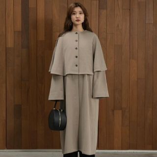 新品未開封 amiur cape design poncho coat(ロングコート)