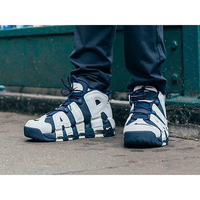 NIKE(ナイキ)の美品希少 NIKE AIR MORE UPTEMPO オリンピック 28cm メンズの靴/シューズ(スニーカー)の商品写真