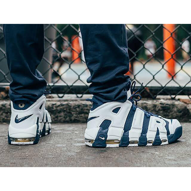 NIKE(ナイキ)の美品希少 NIKE AIR MORE UPTEMPO オリンピック 28cm メンズの靴/シューズ(スニーカー)の商品写真