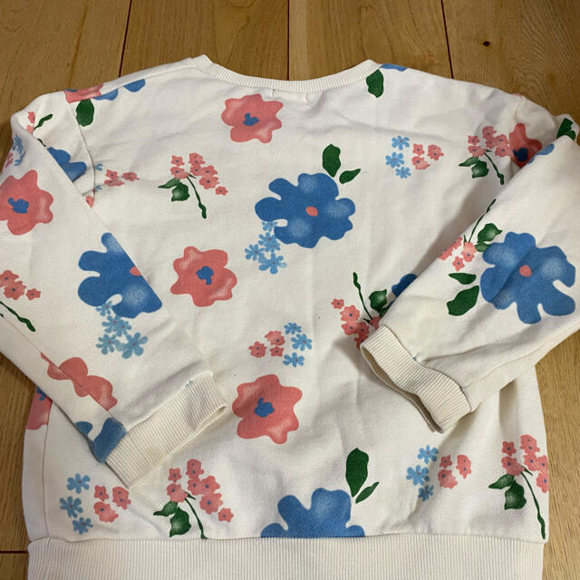 Branshes(ブランシェス)のBranshes 花柄トレーナー　120cm キッズ/ベビー/マタニティのキッズ服女の子用(90cm~)(Tシャツ/カットソー)の商品写真