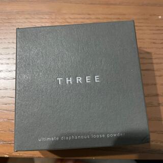 スリー(THREE)のthree スリー アルティメイト ダイアフェネス ルースパウダー   グロー (フェイスパウダー)