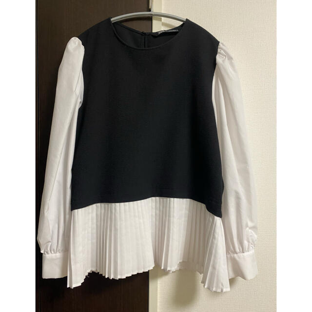 ZARA(ザラ)の11／1限定セール！ZARA コントラストトップス Mサイズ レディースのトップス(シャツ/ブラウス(長袖/七分))の商品写真