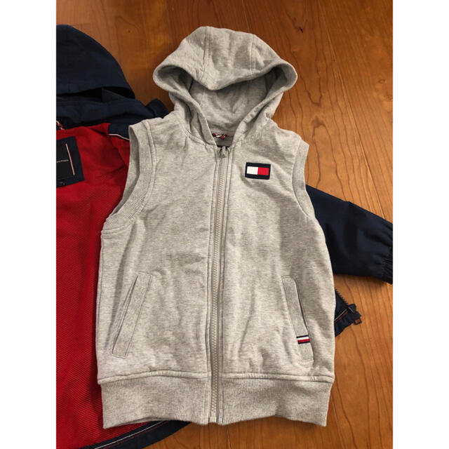 TOMMY HILFIGER(トミーヒルフィガー)のTOMMY HILFIGER アウター 120cm キッズ/ベビー/マタニティのキッズ服男の子用(90cm~)(ジャケット/上着)の商品写真