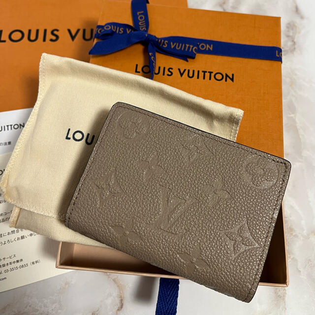 LOUIS VUITTON(ルイヴィトン)の【専用】【新品・未使用】☆ルイヴィトン  ポルトフォイユ クレア　二つ折り財布 レディースのファッション小物(財布)の商品写真