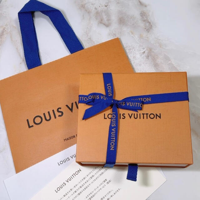 LOUIS VUITTON(ルイヴィトン)の【専用】【新品・未使用】☆ルイヴィトン  ポルトフォイユ クレア　二つ折り財布 レディースのファッション小物(財布)の商品写真