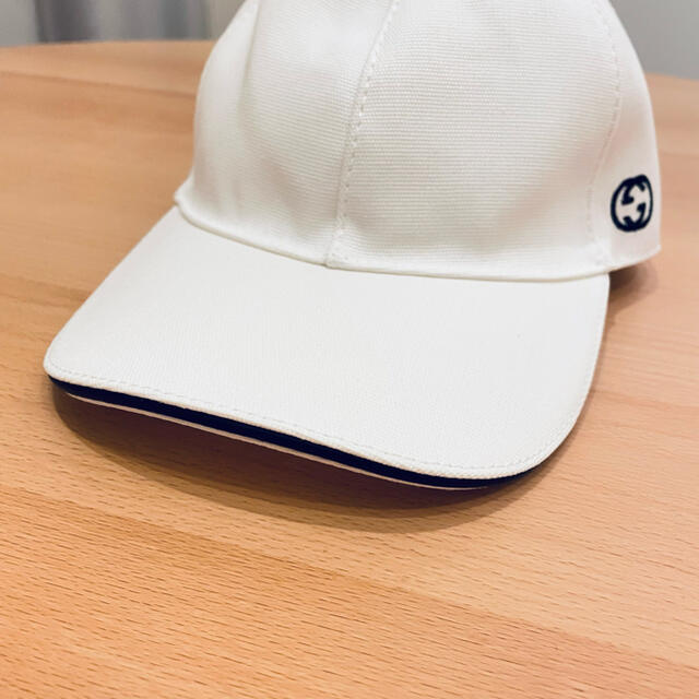 Gucci(グッチ)のGUCCI キャップ　ホワイト レディースの帽子(キャップ)の商品写真