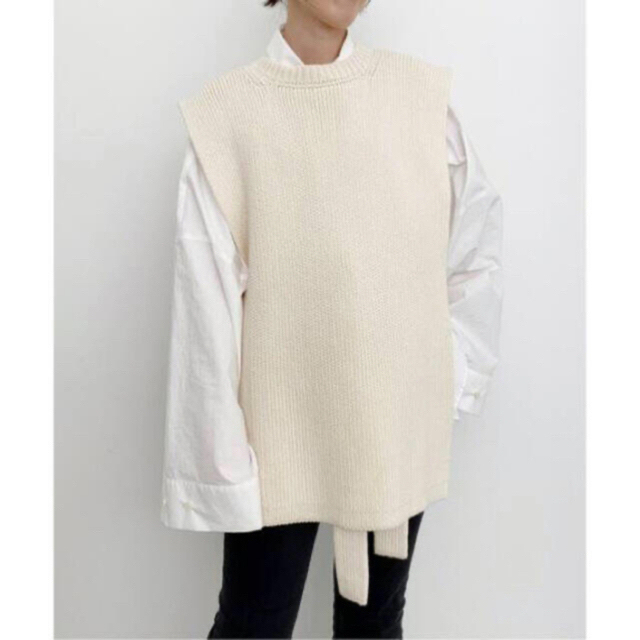 L'Appartement DEUXIEME CLASSE(アパルトモンドゥーズィエムクラス)の【LAUREN MANOOGIAN】INTERLOCK APRON TOP レディースのトップス(ベスト/ジレ)の商品写真