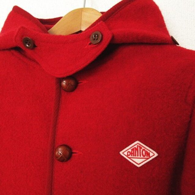 DANTON(ダントン)のダントン DANTON 美品 コート ジャケット くるみボタン ロゴ 刺繍 34 レディースのジャケット/アウター(その他)の商品写真