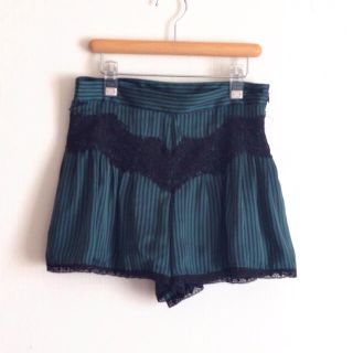 ジルスチュアート(JILLSTUART)の13SS JILL サテンストライプSP(ショートパンツ)