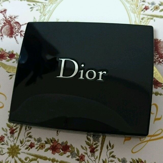 Christian Dior(クリスチャンディオール)のDiorシャドウ コスメ/美容のベースメイク/化粧品(その他)の商品写真