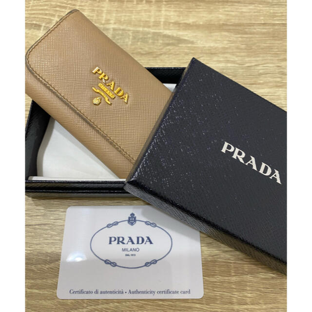 PRADA(プラダ)のプラダ  キーケース　中古品 レディースのファッション小物(キーケース)の商品写真