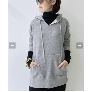 アパルトモンドゥーズィエムクラス(L'Appartement DEUXIEME CLASSE)のNILI LOTANRAYNE SWEAT SHIRT  (パーカー)