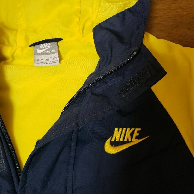 NIKE(ナイキ)のナイキ　ダウンジャケット　150 キッズ/ベビー/マタニティのキッズ服男の子用(90cm~)(ジャケット/上着)の商品写真