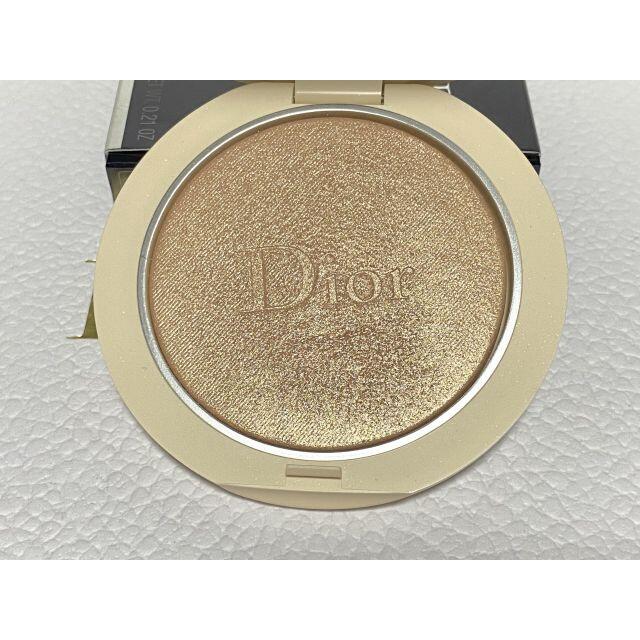 Dior　ディオールスキンフォーエヴァークチュールルミナイザー　01