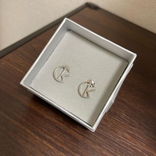 カルバンクライン(Calvin Klein)のカルバンクライン　ピアス(ピアス)