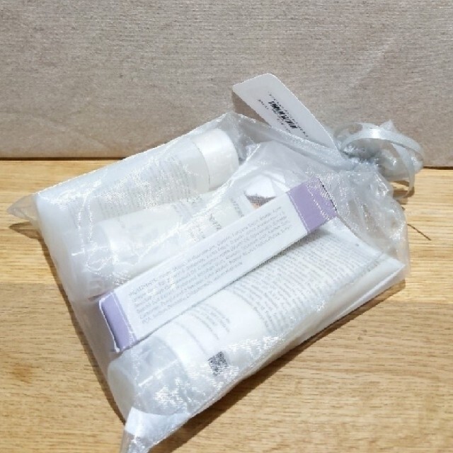 超歓迎お得 ドテラ 新品未開封の通販 by にじ|ラクマ エッセンシャル