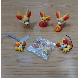 ポケモン(ポケモン)のポケモン　フォッコ指人形2種、チョコエッグフィギュア　ストラップ　キーホルダー廃(アニメ/ゲーム)