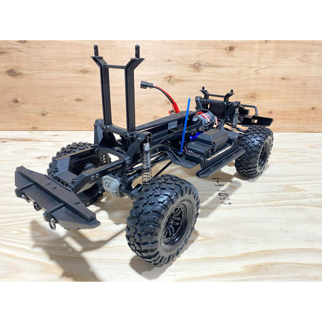 トラクサス TRX4 ディフェンダーD110 レッド RTR クローラーの トラクサス TRX4 ディフェンダーD110 レッド RTR クローラーの