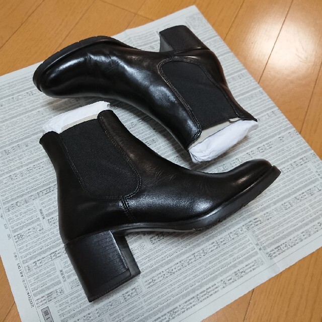 DIANA(ダイアナ)のpiedi nudi ﾋﾟｴﾃﾞｨﾇｰﾃﾞｨ 本革 サイドゴア ブーツ レディースの靴/シューズ(ブーツ)の商品写真