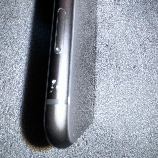 Apple(アップル)のiPhone 11 ブラック 128 GB docomo 中古 スマホ/家電/カメラのスマートフォン/携帯電話(スマートフォン本体)の商品写真