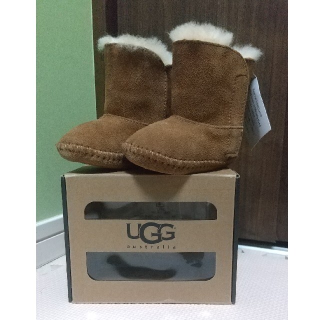 UGG(アグ)のUGGムートンブーツ 11センチ　ベビー キッズ/ベビー/マタニティのベビー靴/シューズ(~14cm)(ブーツ)の商品写真