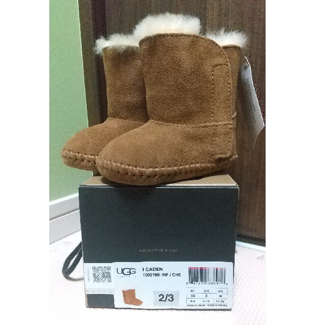 UGG(アグ)のUGGムートンブーツ 11センチ　ベビー キッズ/ベビー/マタニティのベビー靴/シューズ(~14cm)(ブーツ)の商品写真