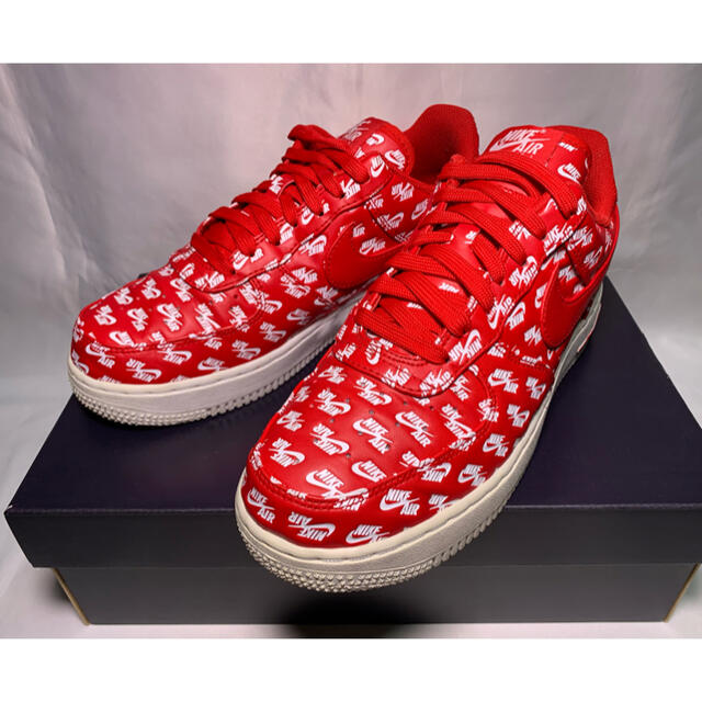 NIKE(ナイキ)のNIKE AIR FORCE 1 07 QS RED/WHT 24.5cm レディースの靴/シューズ(スニーカー)の商品写真