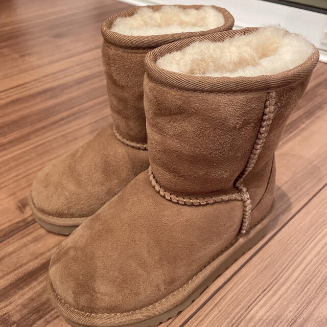 UGG(アグ)の★桜3318様専用★ キッズ/ベビー/マタニティのキッズ靴/シューズ(15cm~)(ブーツ)の商品写真