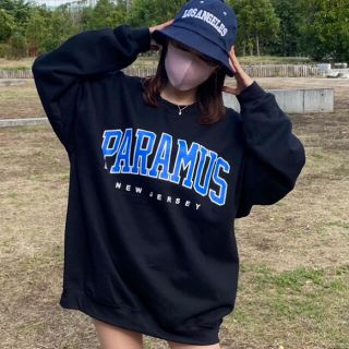 男女兼用PARAMUS ビッグシルエット　カレッジ　トレーナースウェット　（黒）(スウェット)